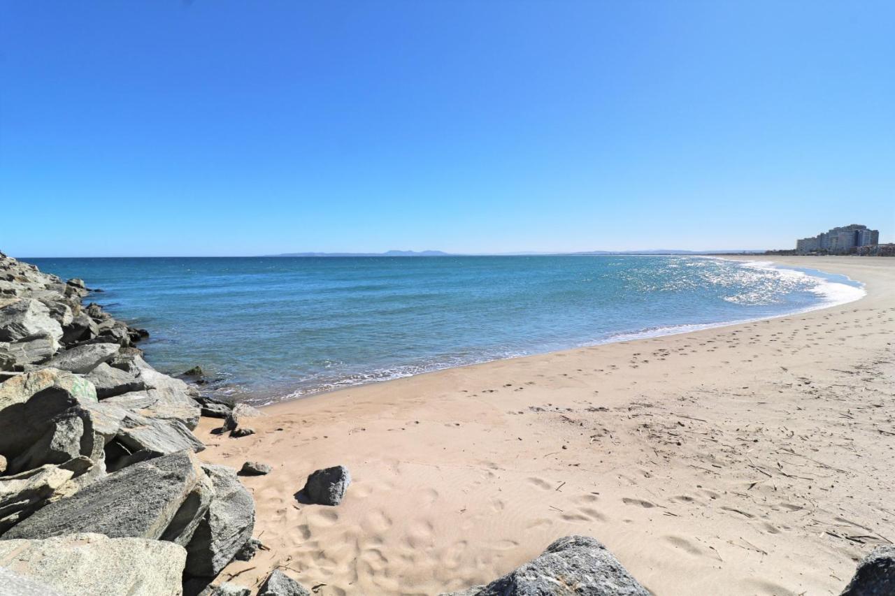 דירות אמפוריבראבה Delta Muga, Piso Muy Cerca De La Playa מראה חיצוני תמונה